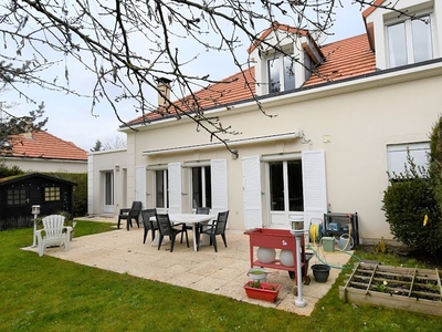 Vente maison 8 pièces 165 m²