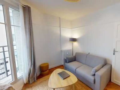 (Disponible 1-24 mois) Location d'un studio meublé et équipé dans le 15ème arrondissement de Paris