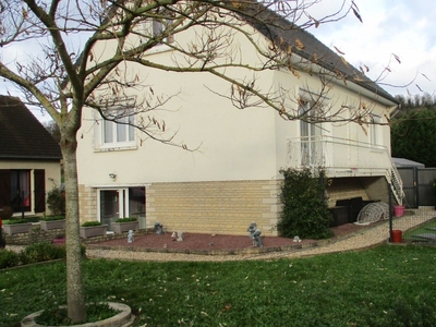 Maison traditionnelle 6 pièces de 100 m² à Ménilles (27120)