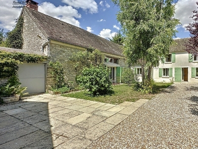 Maison traditionnelle 9 pièces de 216 m² à Dannemois (91490)