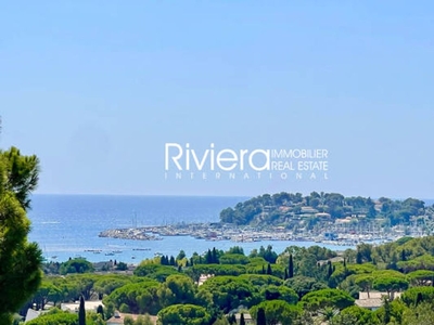 7 room luxury House for sale in Cavalaire-sur-Mer, France