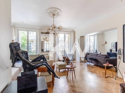 Luxury Apartment for sale in Champs-Elysées, Madeleine, Triangle d’or, Paris, Île-de-France