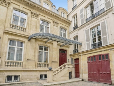 Luxury Flat for sale in Champs-Elysées, Madeleine, Triangle d’or, Paris, Île-de-France