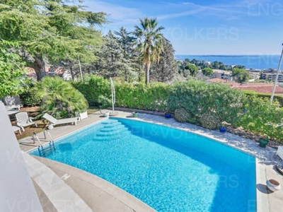 Luxury House for sale in Cannes, French Riviera