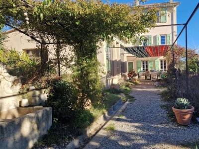 Vente maison 10 pièces 215 m² Valensole (04210)