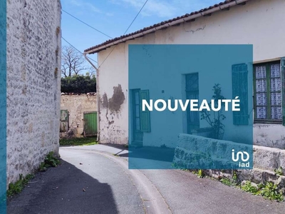 Vente maison 4 pièces 75 m² Saintes (17100)