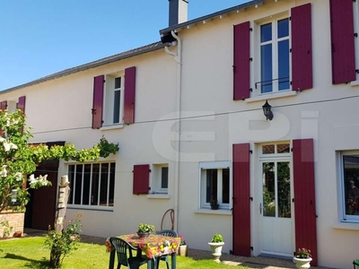 Vente maison 5 pièces 132 m² Moncoutant (79320)