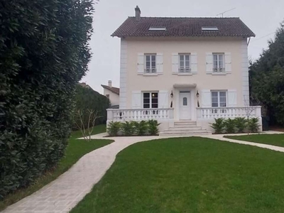 Vente maison 5 pièces 160 m² Lizy-sur-Ourcq (77440)