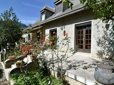 Vente maison 8 pièces 229 m² Arreau (65240)