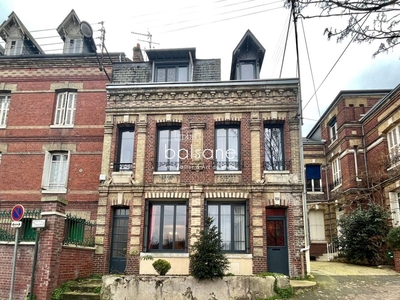 Maison de 10 pièces de luxe en vente à Mont-Saint-Aignan, France