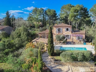 Maison de luxe de 4 chambres en vente à Flayosc, Provence-Alpes-Côte d'Azur