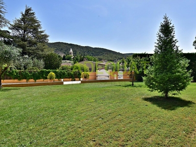 Luxury House for sale in Dieulefit, Auvergne-Rhône-Alpes