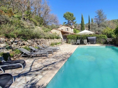 Villa de luxe de 7 pièces en vente Tourrettes, Provence-Alpes-Côte d'Azur