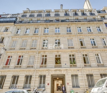 Office for sale in Champs-Elysées, Madeleine, Triangle d’or, France