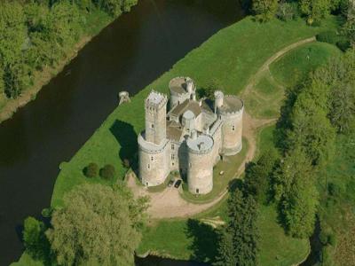 Prestigieux château de 3500 m2 en vente - Dournazac, Nouvelle-Aquitaine