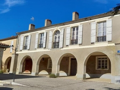 Vente maison 17 pièces 531 m² Auch (32000)