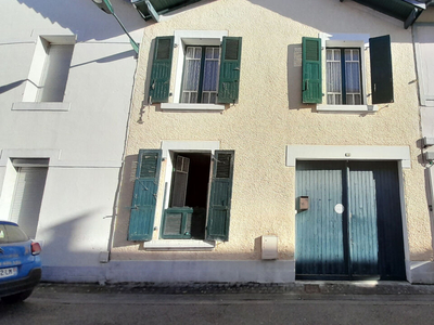 Vente maison 7 pièces 107 m² Lourdes (65100)