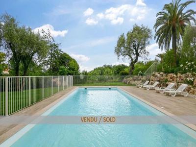 Appartement de luxe 3 chambres en vente à Roquefort-les-Pins, Provence-Alpes-Côte d'Azur