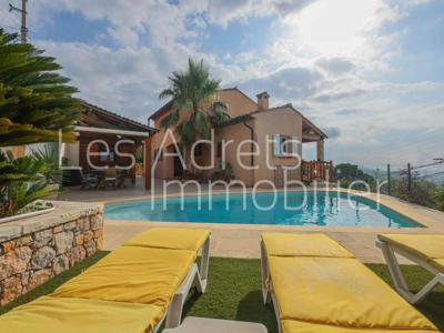 8 room luxury Villa for sale in Mandelieu-la-Napoule, French Riviera
