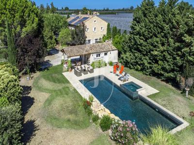 8 room luxury House for sale in L'Isle-sur-la-Sorgue, France