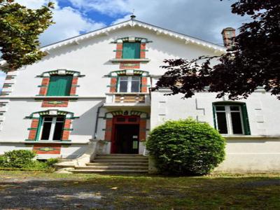 Maison de luxe en vente à Saint-Astier, France