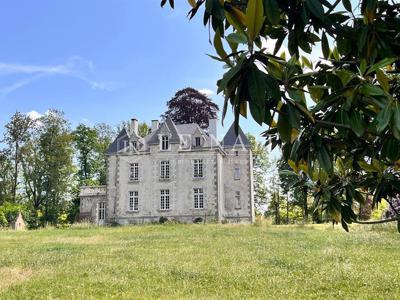 Vente Château Pouzauges - 5 chambres