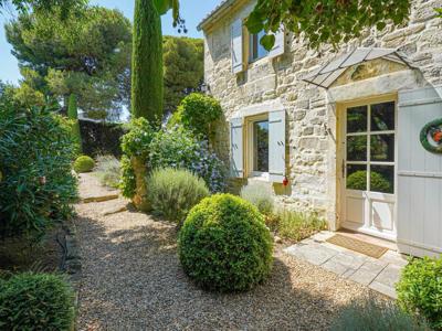 Villa de luxe de 9 pièces en vente Arles, Provence-Alpes-Côte d'Azur