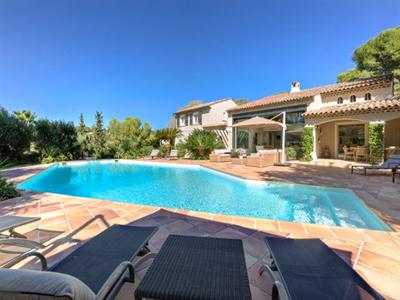 Mougins - Superbe villa rénovée avec piscine