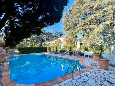 Vente Villa Saint-Maximin-la-Sainte-Baume - 3 chambres