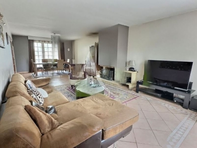 Vente maison 6 pièces 152.8 m²