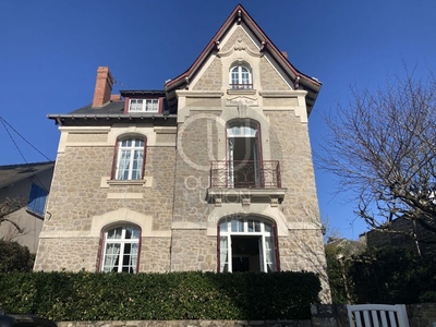 Vente maison 8 pièces 126 m²