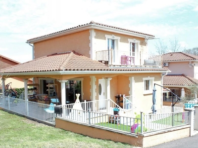 Vente maison 8 pièces 170 m²