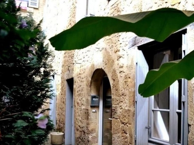 Maison 5 pièces de 110 m² à Sarlat-la-Canéda (24200)