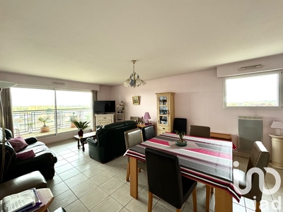 Appartement 3 pièces de 77 m² à Roncq (59223)