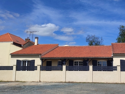 Maison 4 pièces de 122 m² à Saint-Cyr-des-Gâts (85410)