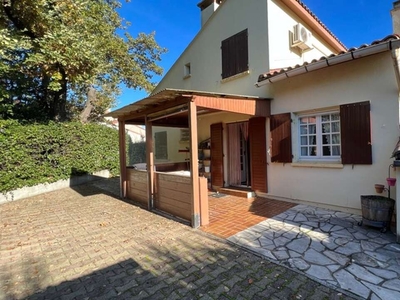 Vente maison 6 pièces 125 m² Alès (30100)