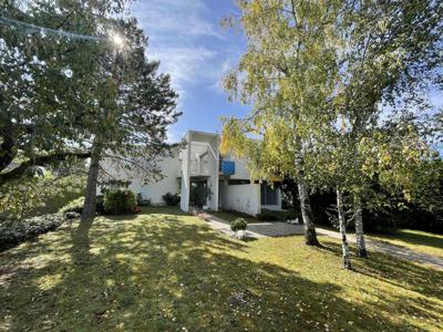 9 room luxury Villa for sale in Sens, Bourgogne-Franche-Comté