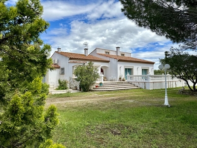 5 room luxury Villa for sale in Saint-Nazaire-d'Aude, Occitanie