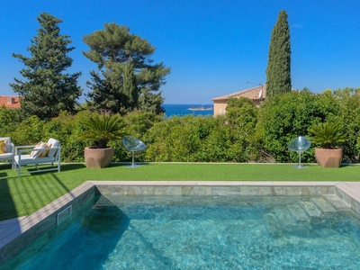 Villa de 7 pièces de luxe en vente Sanary-sur-Mer, Provence-Alpes-Côte d'Azur