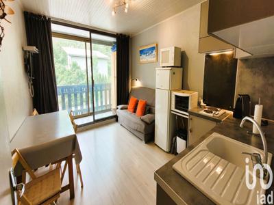 Appartement 4 pièces de 48 m² à La Salle-les-Alpes (05240)