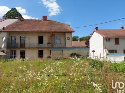 Maison 13 pièces de 324 m² à Clairvaux-les-Lacs (39130)