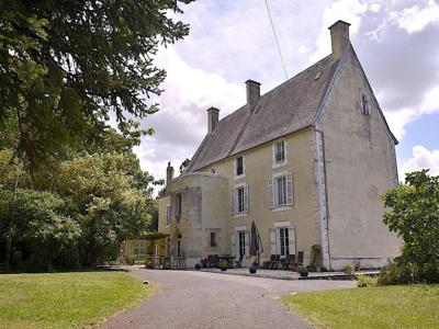 Prestigieux château de 405 m2 en vente - Niort, Poitou-Charentes