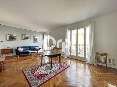 Location meublée appartement 3 pièces 64 m²