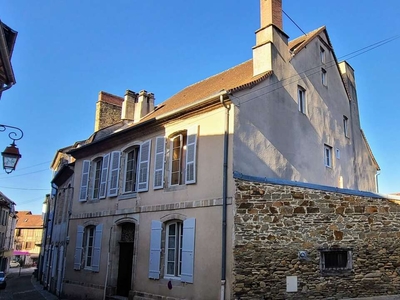 Vente maison 9 pièces 287 m² Saint-Yrieix-la-Perche (87500)
