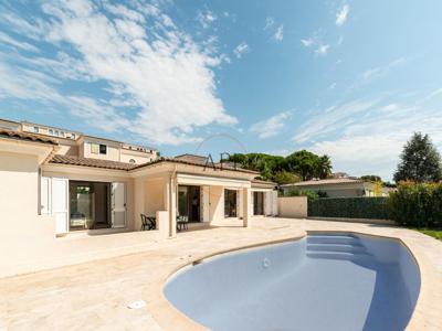 Villa de 5 pièces de luxe en vente Villeneuve-Loubet, Provence-Alpes-Côte d'Azur