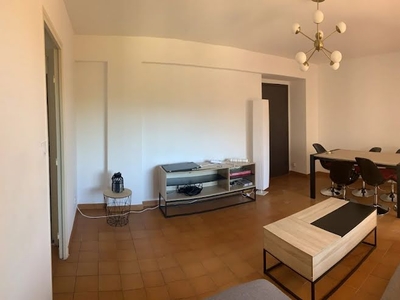 Location meublée appartement 2 pièces 46.18 m²