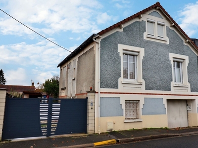 Maison 5 pièces de 100 m² à Saint-Pierre-des-Corps (37700)