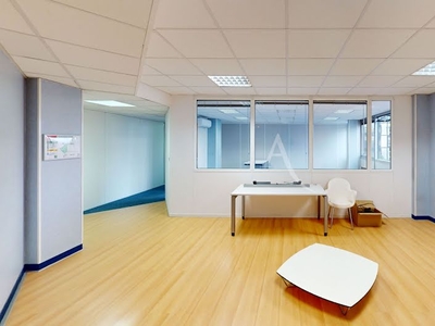 Vente locaux professionnels 126 m²