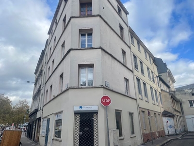 Vente maison 10 pièces 208 m²