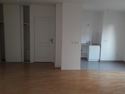 location Appartement F2 DE 51.6m² À CERGY